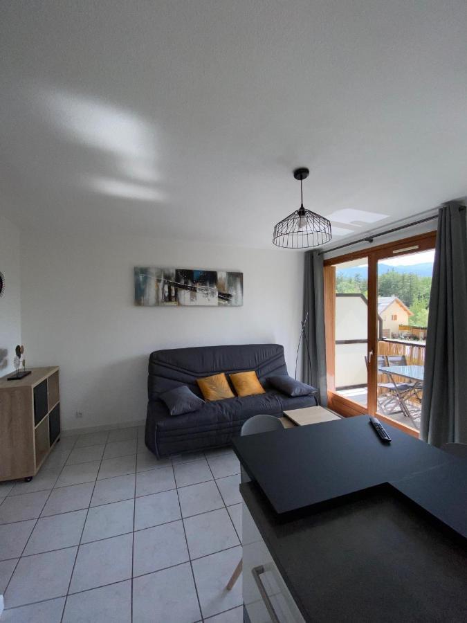 Appartement Situe A Cote Du Lac De Serre Poncon Сен-Совёр Экстерьер фото